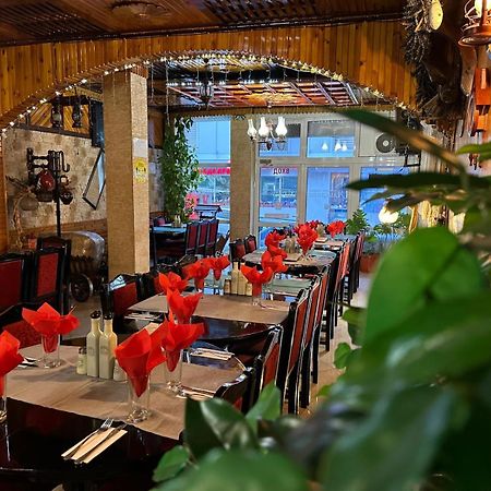 Hotel Alikante Sarnitsa Bagian luar foto